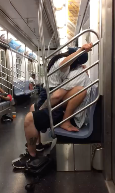 Watch Video Of U.S Couple Having Sex On The Subway