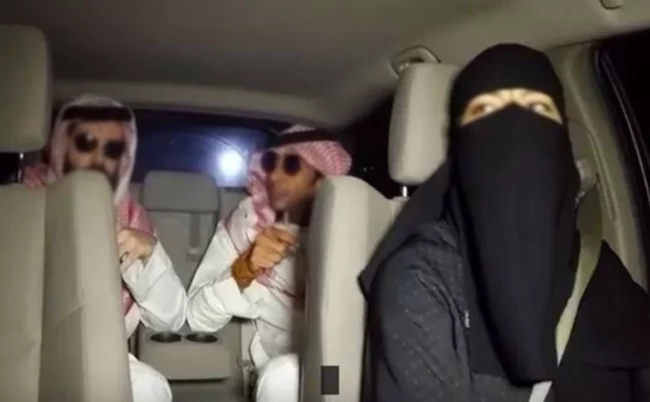 Watch Full Trending Video of Saudi Arabia Man And Young Malindi Girl