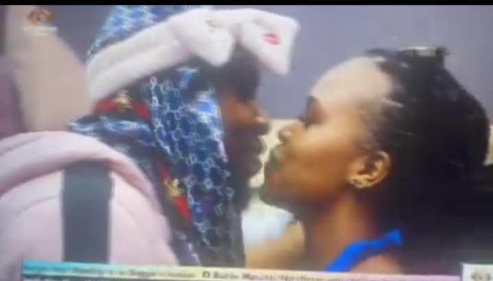 BBMzansi KISSING VIDEO Jareed kissed Els And Mpumi In Front Of Liema