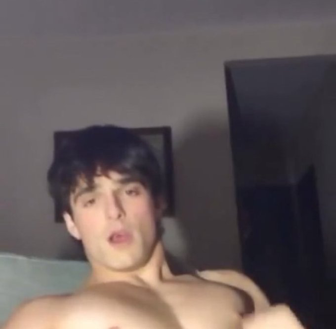 Jacob Elordi Beating His Dick Meat In Viral Leaked SexTape (18+)