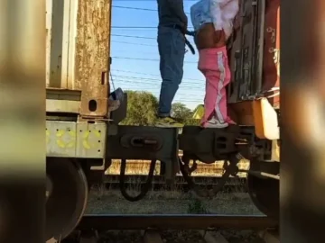 Mzansi Couple Caught Having Doggy Style Sex On A Train In Public (18+)