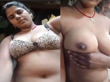 Village bhabhi removes bra and shows big boobs viral MMS (FULL VIDEO 18+) Village bhabhi removes bra and shows big boobs viral MMS