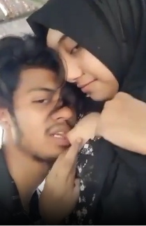 Paki Hijabi Bhabhi Xxx Video Kissing Outside (FULL VIDEO 18+)